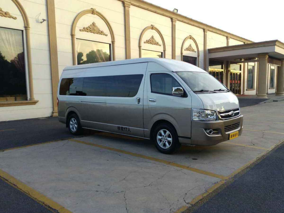 丰田海狮商务车